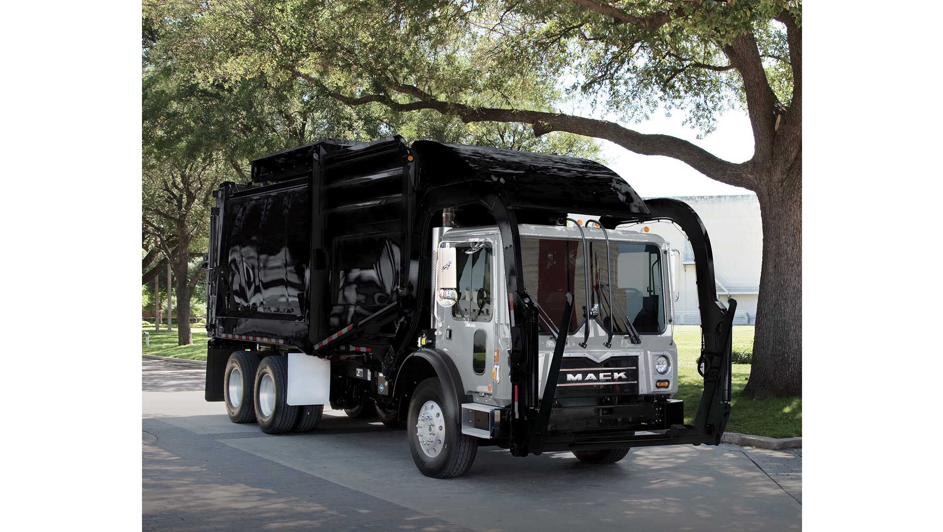 Mack Improves Refuse Customers Uptime With Mack® Over The Air (OTA)