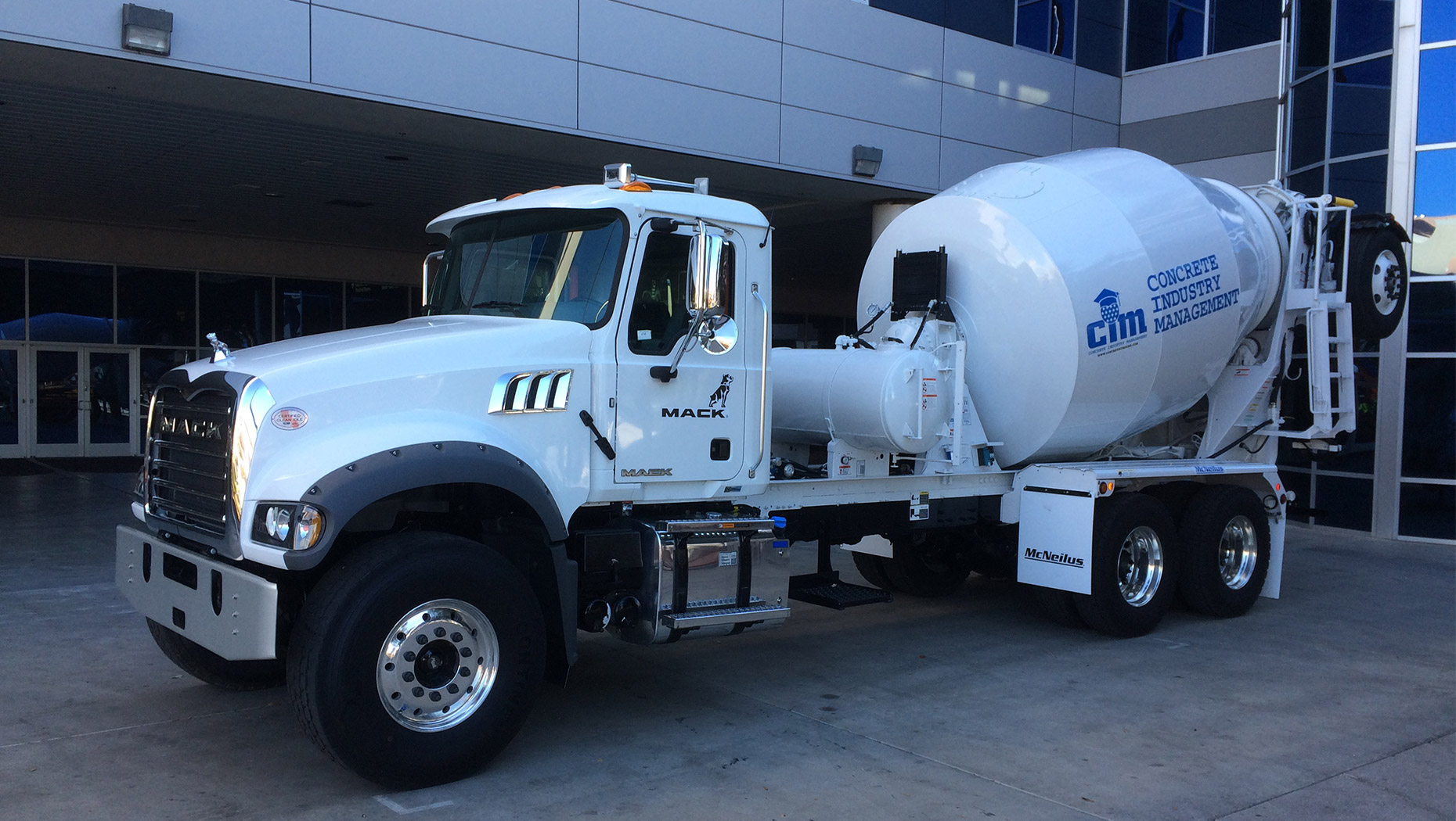 Mack Trucks Donates Mack® Granite® Model to Benefit Concrete Industry ...