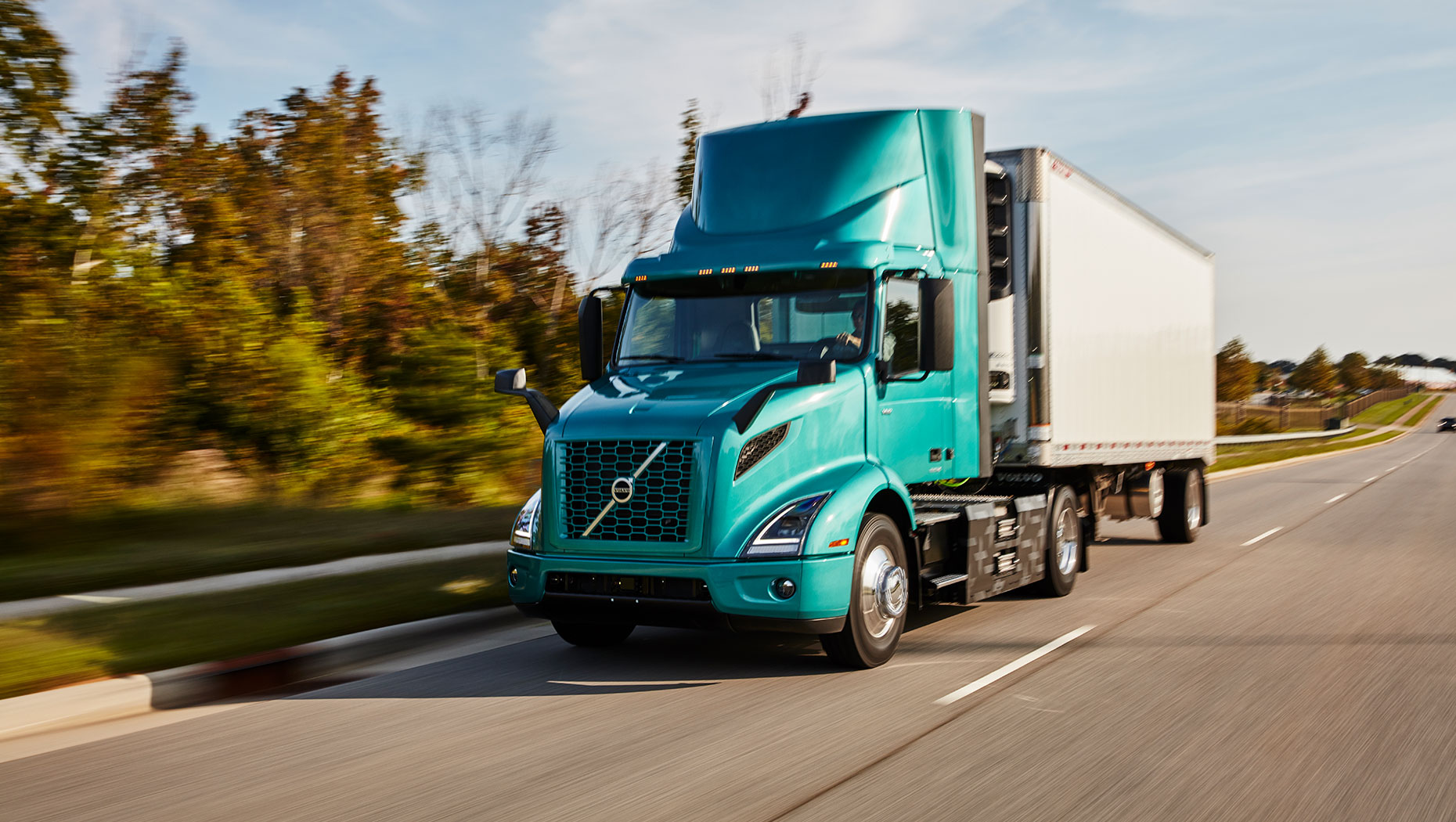 Volvo Trucks Opens New Training Facility in California to Support More Customers and New VNR Electric Model