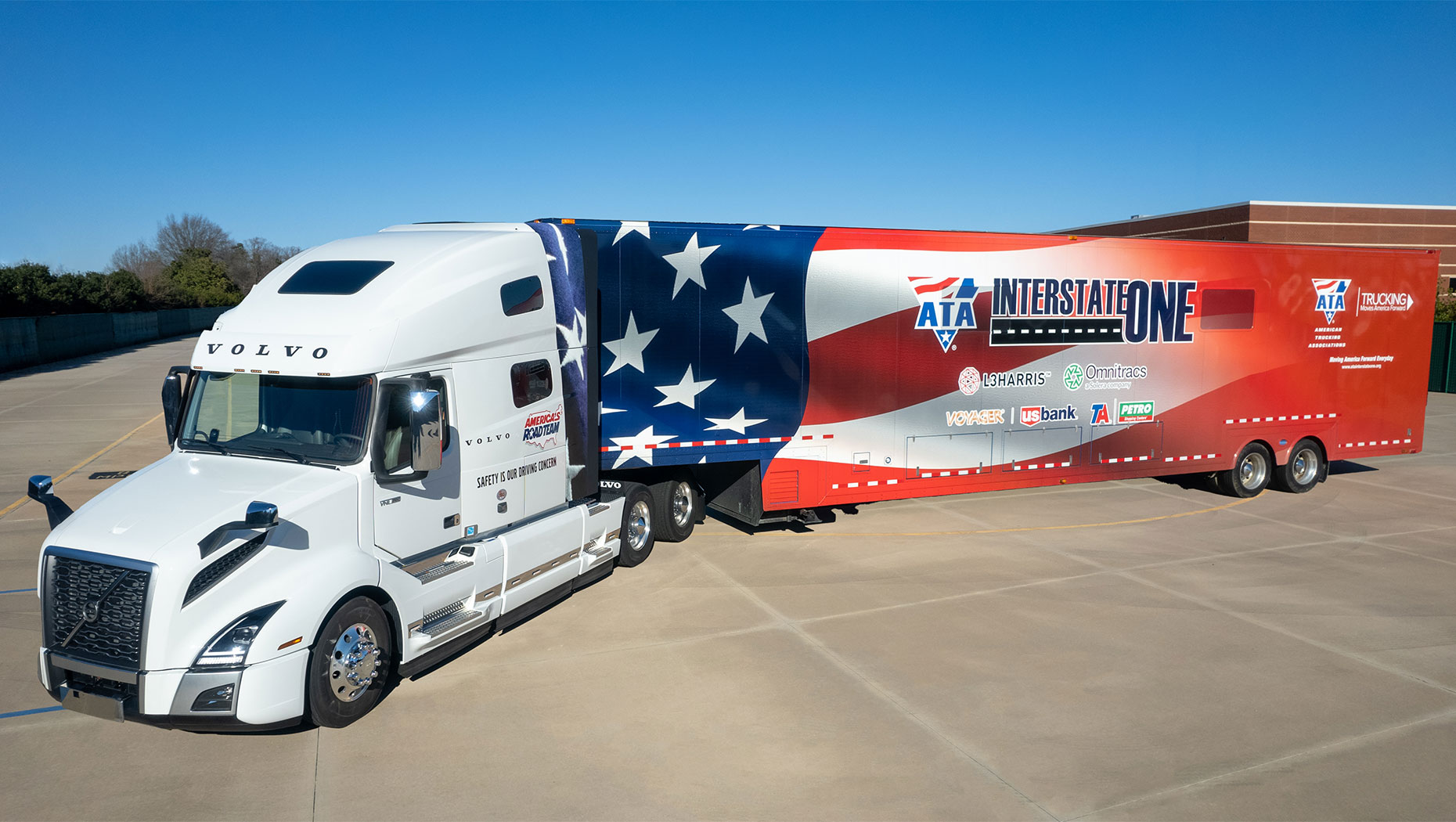 Volvo Trucks Applauds 2022-2023 America’s Road Team Captains