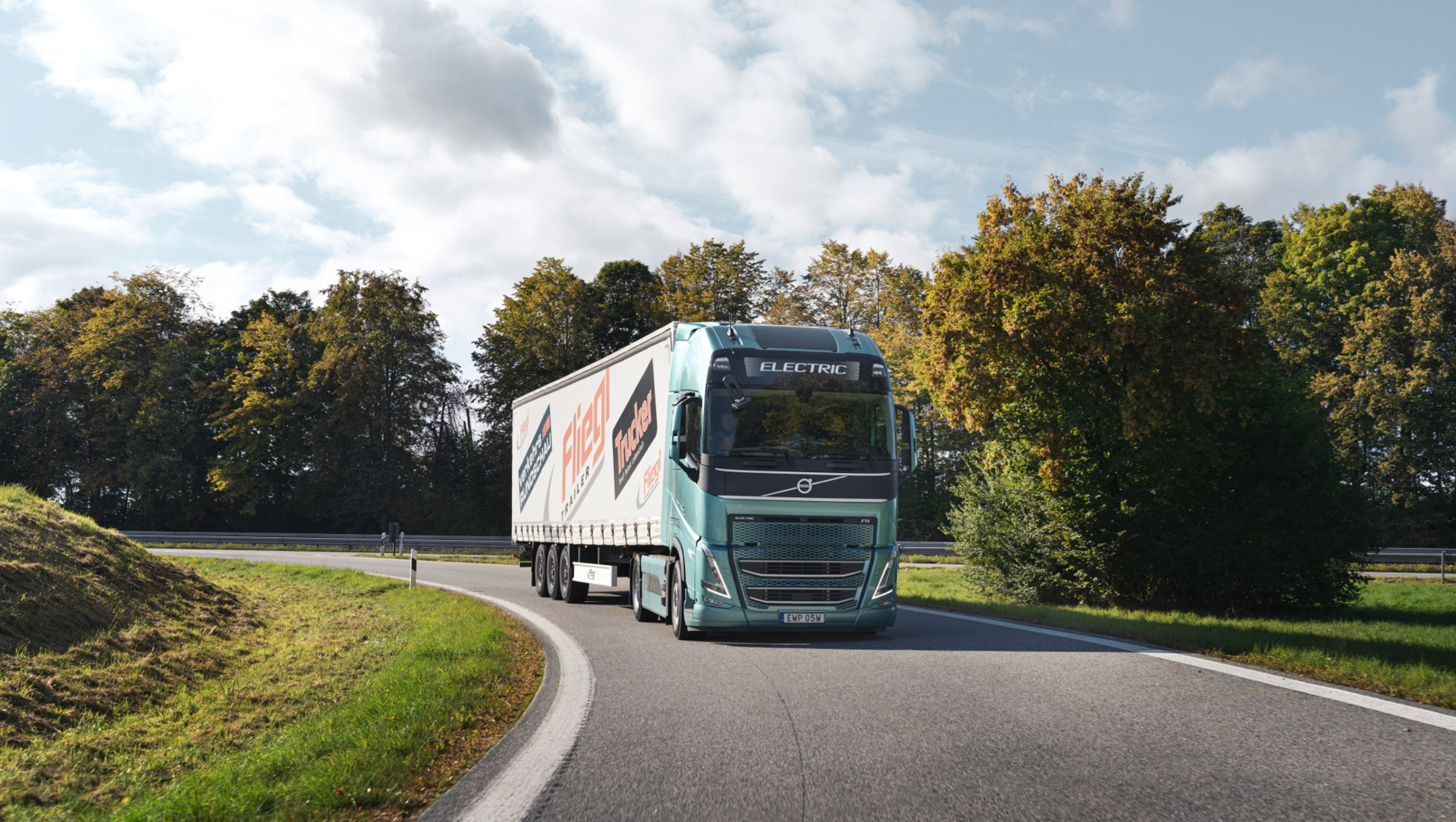 Volvo Trucks – The Volvo FH - Moving your business forward 