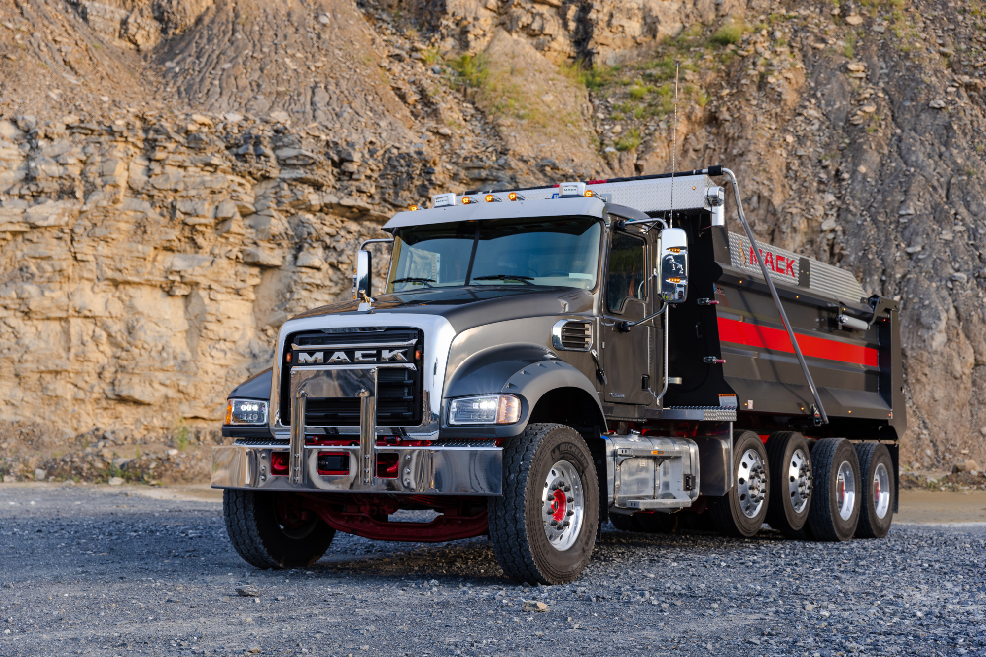 Mack Trucks Expands GuardDog® Connect Integration: Allison Transmission ...