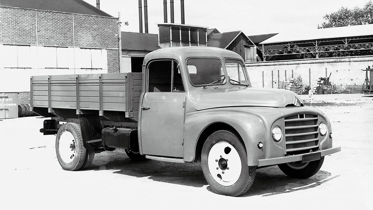 Old Renault truck